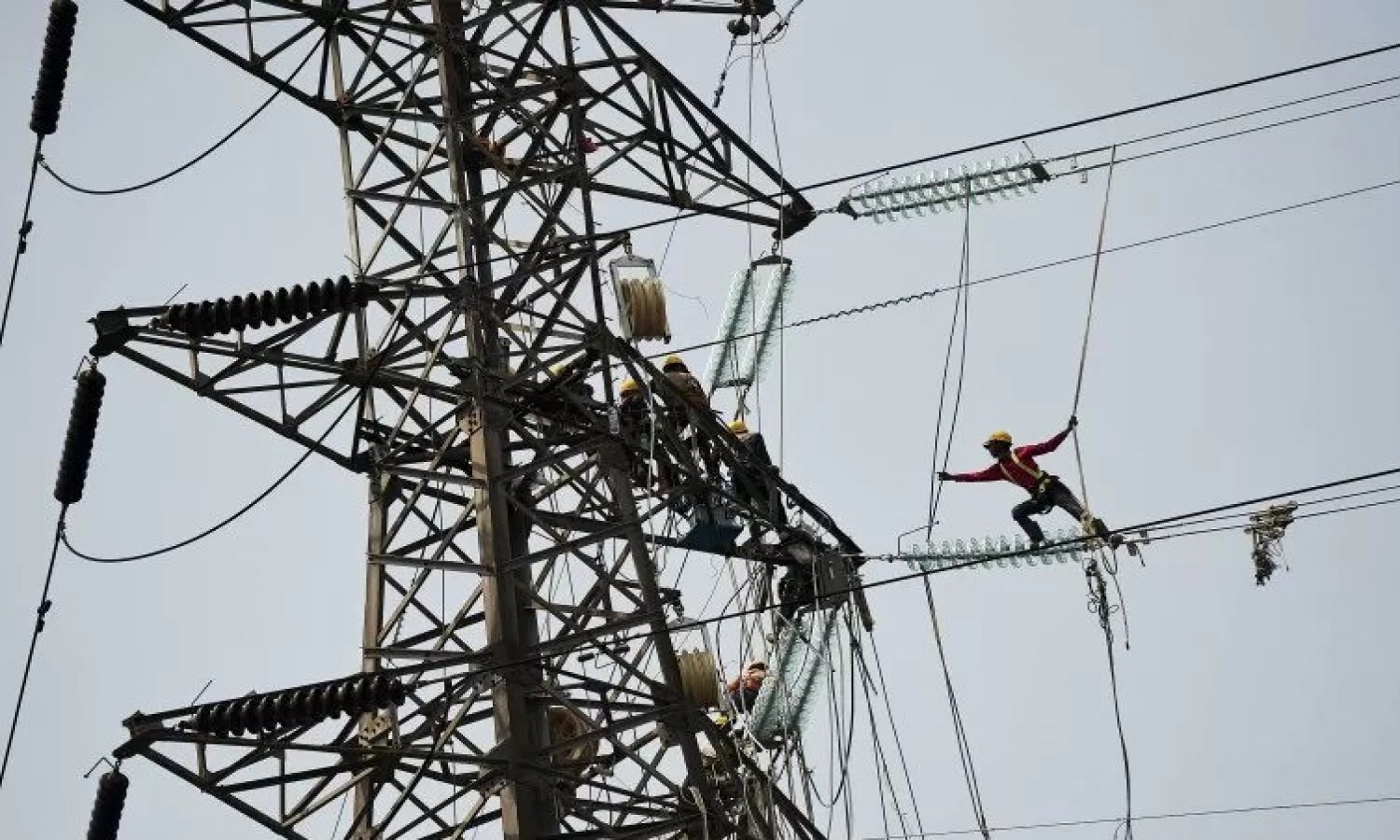 Operasikan SUTT Rengat-Tembilahan, PLN Klaim Hemat Rp121,73 Miliar