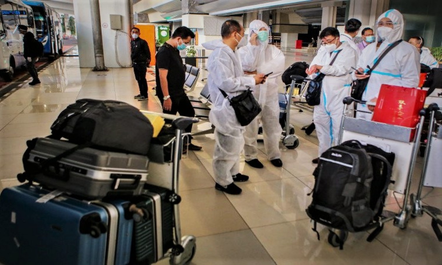 Pelaku Perjalanan Internasional Wajib Jalani Masa Karantina 8x24 Jam