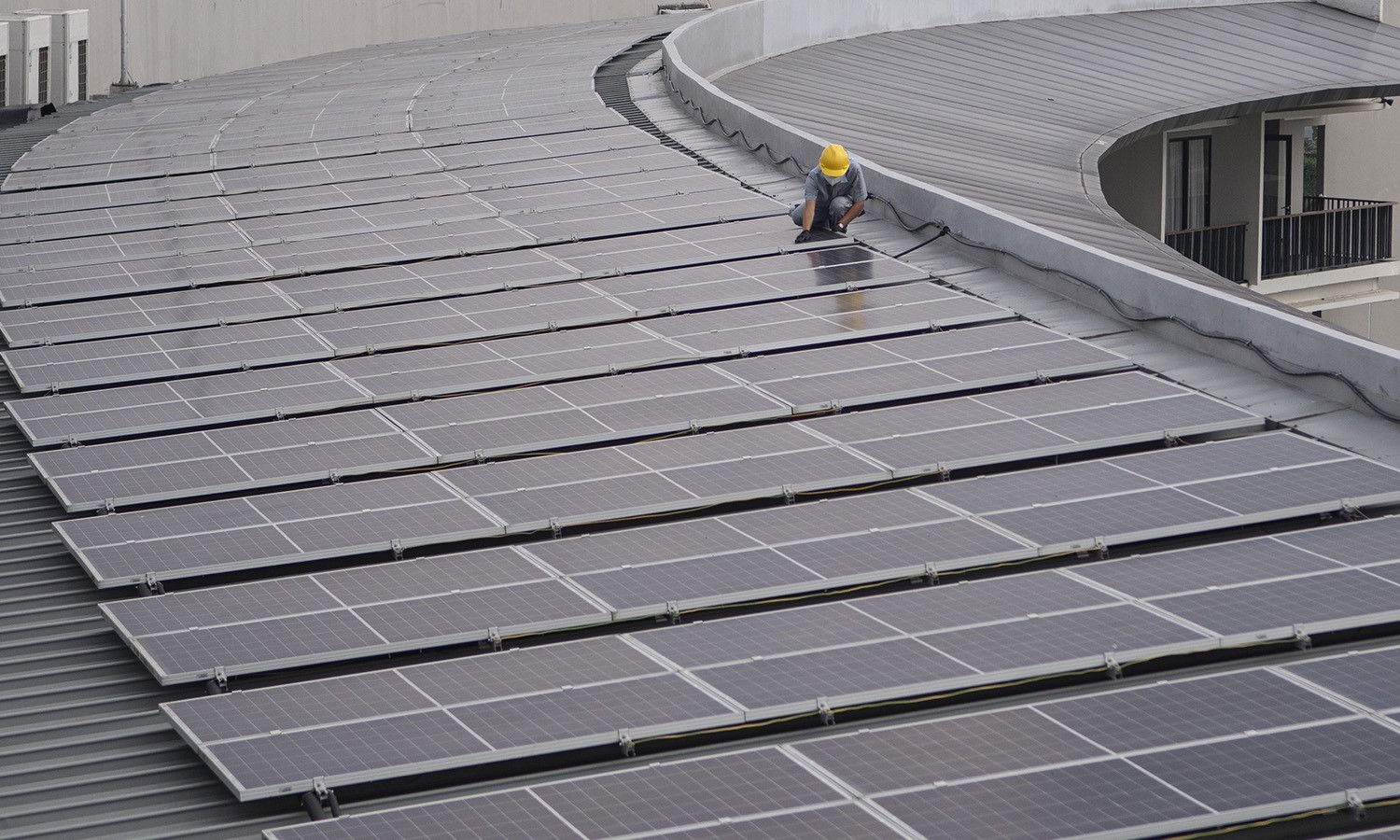 PLTS Terapung Cirata Raih Pendanaan Tiga Bank Internasional