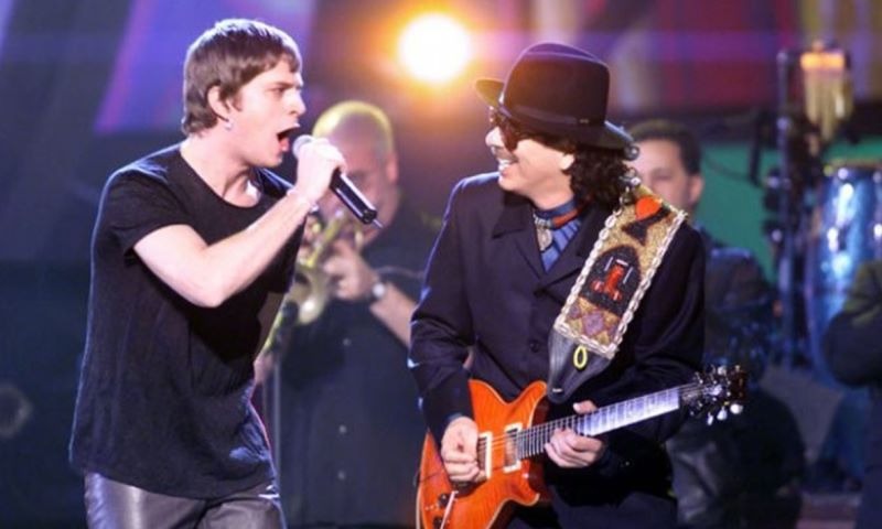 Reuni, Santana dan Rob Thomas Luncurkan  <i>Move</i>