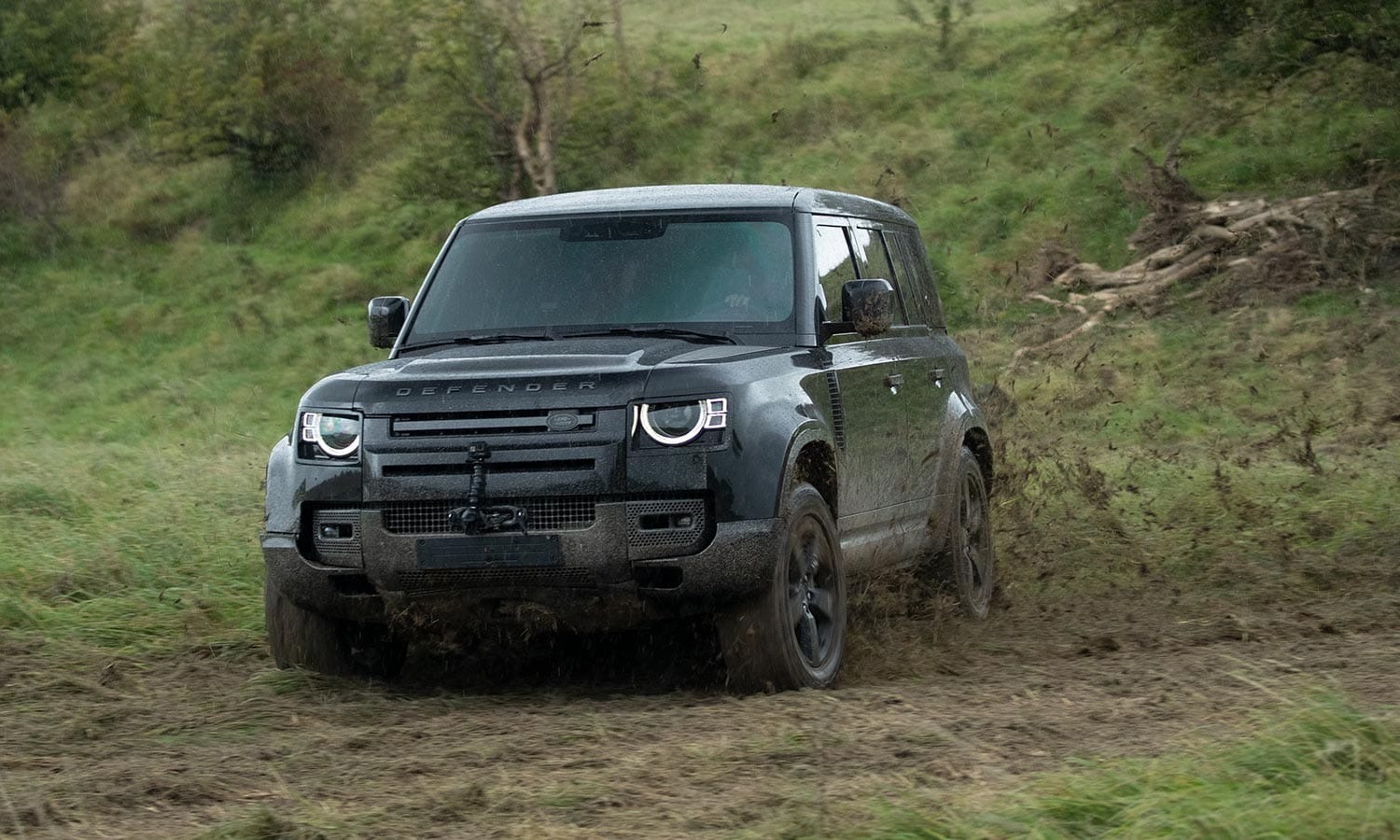 Land Rover Luncurkan Range Rover Defender V8 Bond Edition
