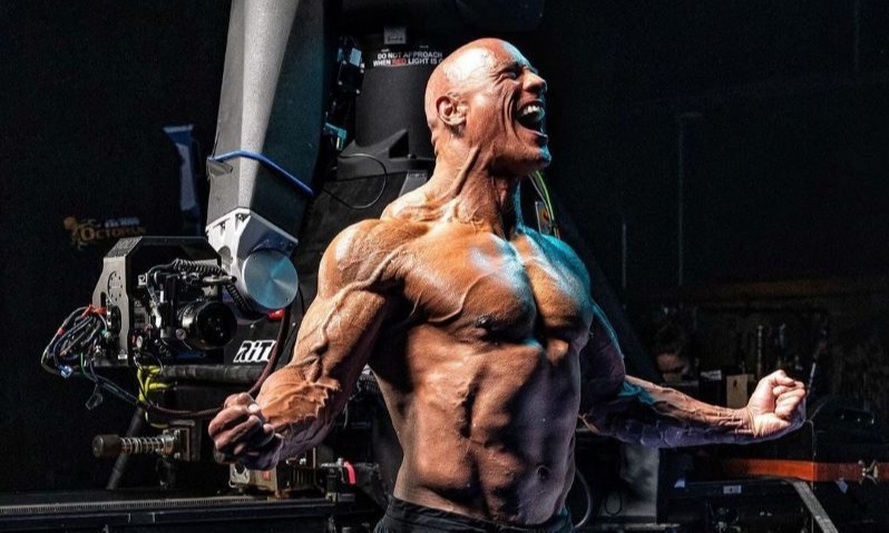 Dedikasi The Rock Perankan Black Adam