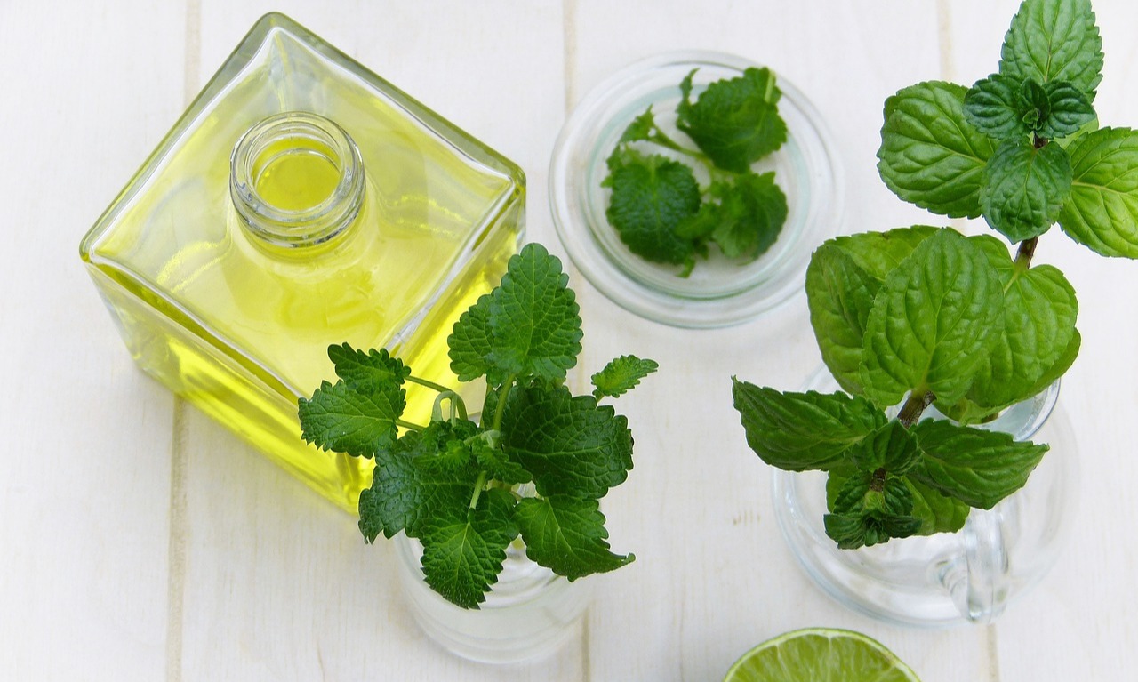 Ragam <i>Essential Oil</i> Dan Manfaatnya Untuk Kesehatan