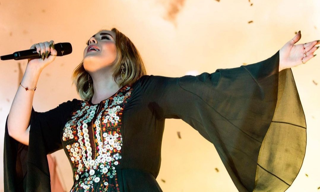 Rilis Album "30", Adele Banjir Pujian