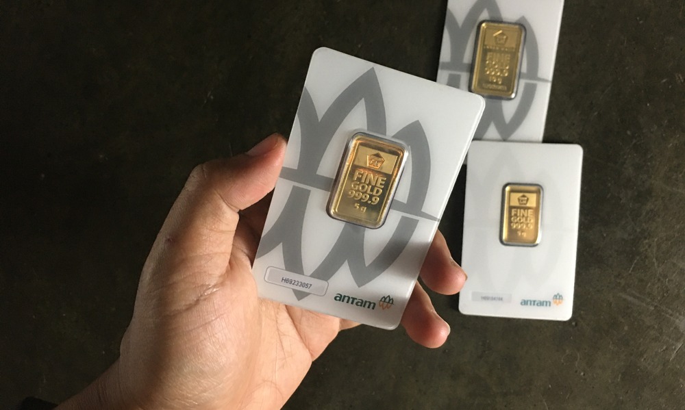 Anjlok Lagi, Emas Antam Kini Dibanderol Rp929.000/gram