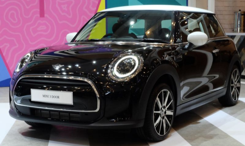 BMW Tembus Penjualan Hingga Rp1 Triliun Di GIIAS 2021