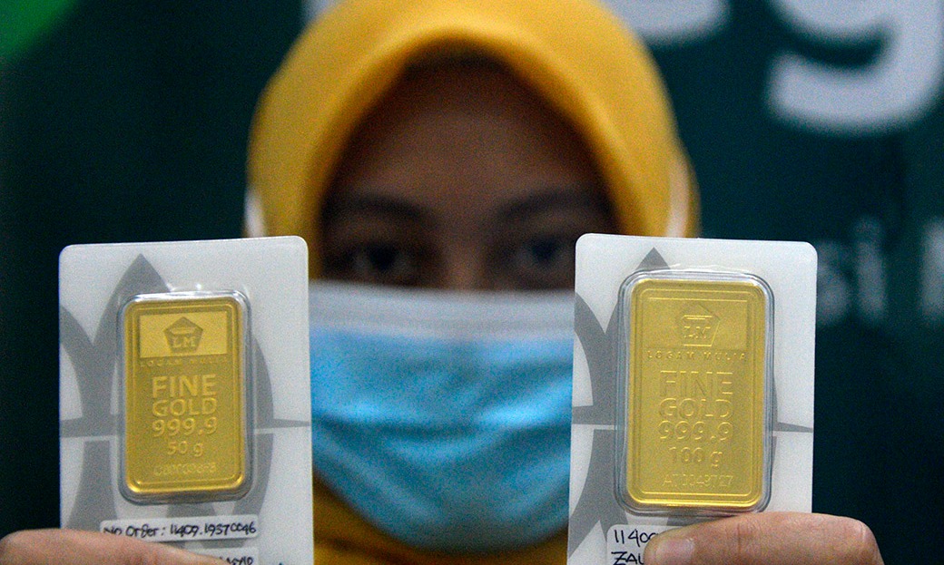 Harga Emas Antam Mentok di Level Rp929.000/gram