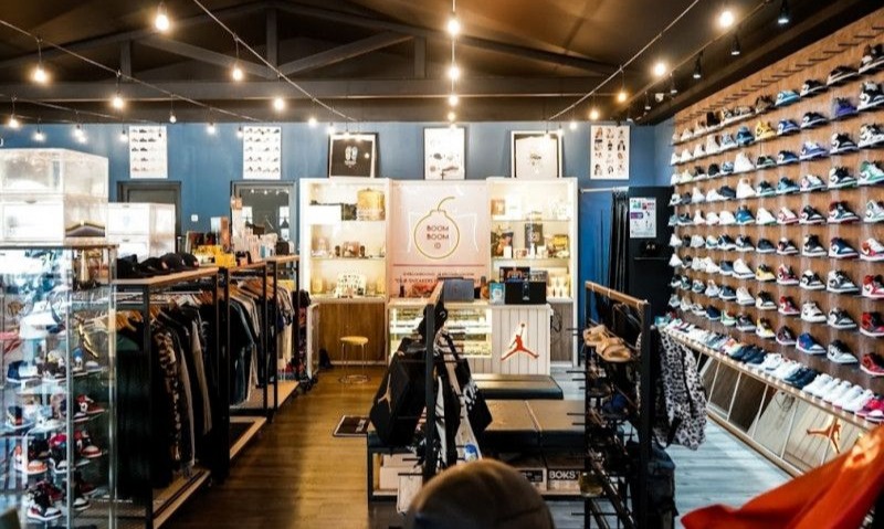 BoomBoom.id Tawarkan <i>Sneakers</i> Dan <i>Streetwear</i> Langka