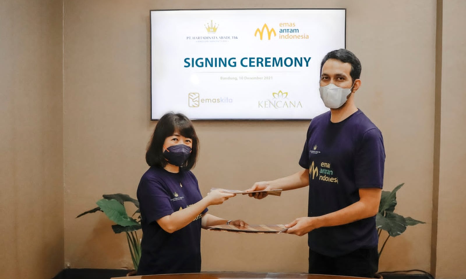 Pacu Penjualan Emas, Antam-Hartadinata Teken Kerja Sama Baru