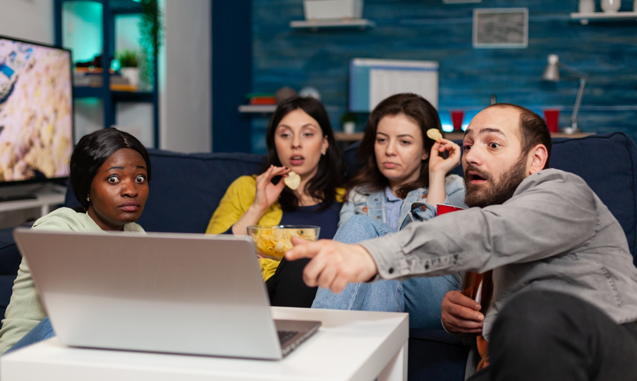 Rekomendasi Film Seru Untuk Menemani Malam Pergantian Tahun