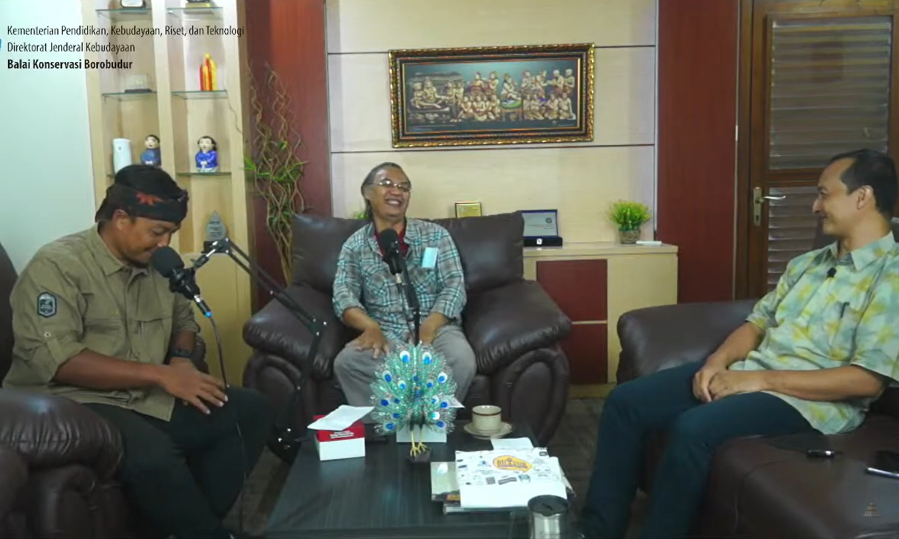 Mengenal Primbon Sebagai <i>'Big Data'</i> Leluhur Jawa