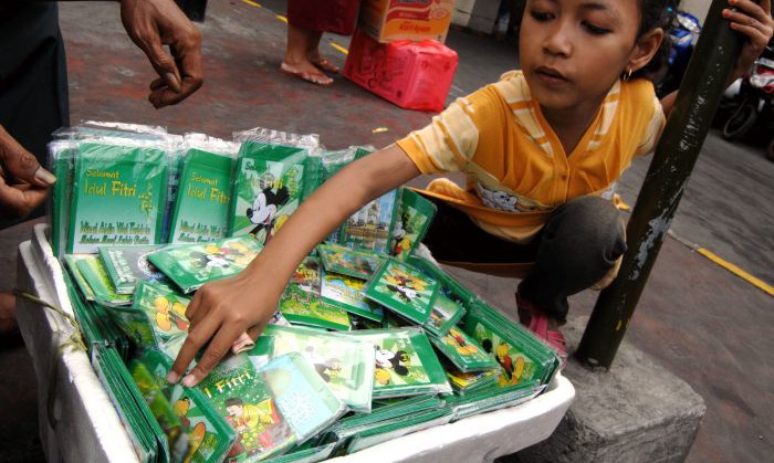 Bukan Dari Imlek, Ini Sejarah Asli Salam Tempel Lebaran