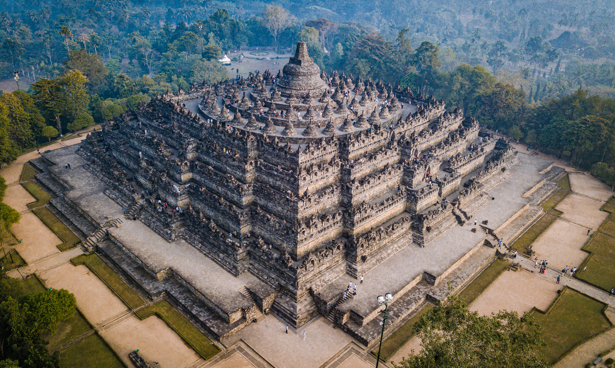 FOTO CERITA: Cara Alternatif Menikmati Candi Borobudur dengan Gratis
