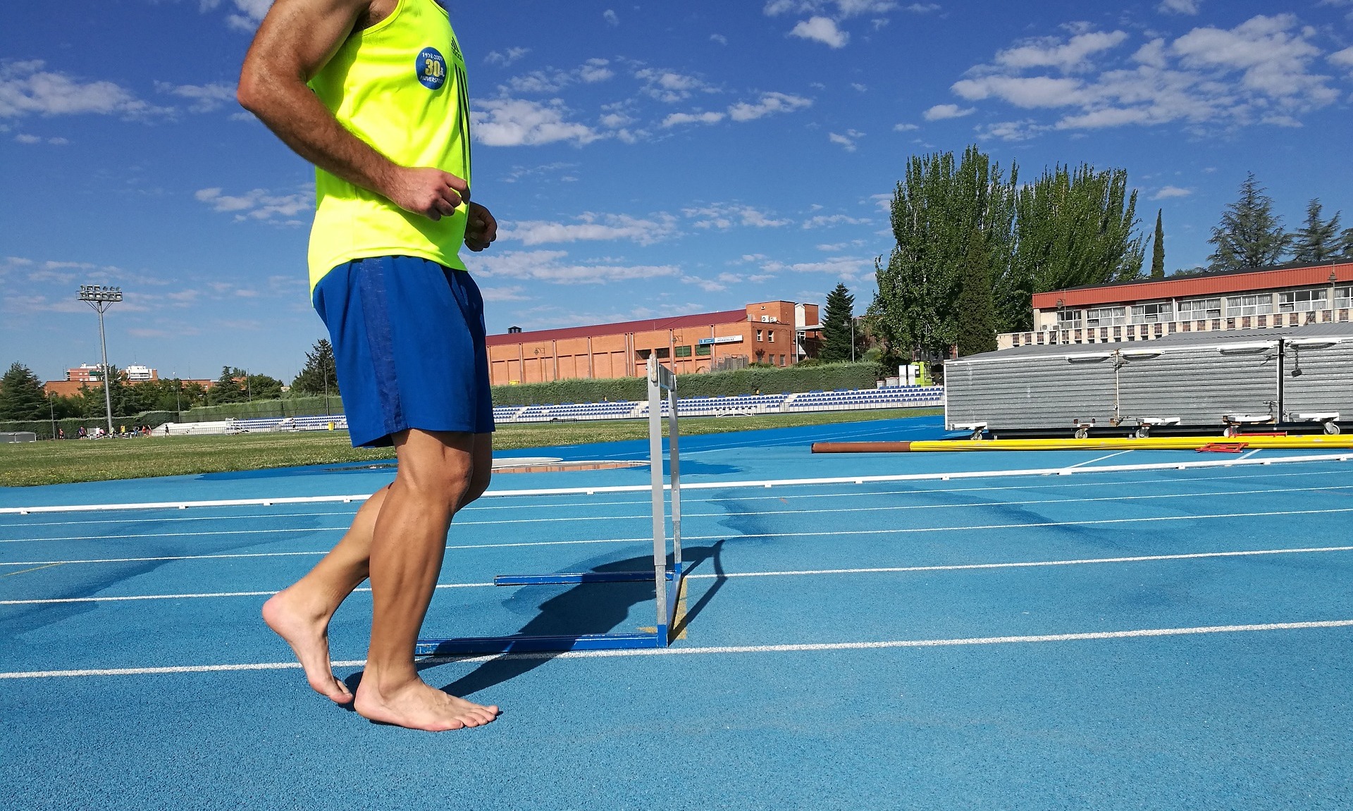 Manfaat Olahraga Lari Tanpa Alas Kaki