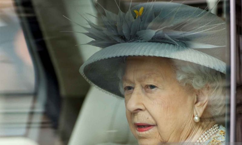 Ratu Elizabeth II Mangkat, Charles Naik Tahta