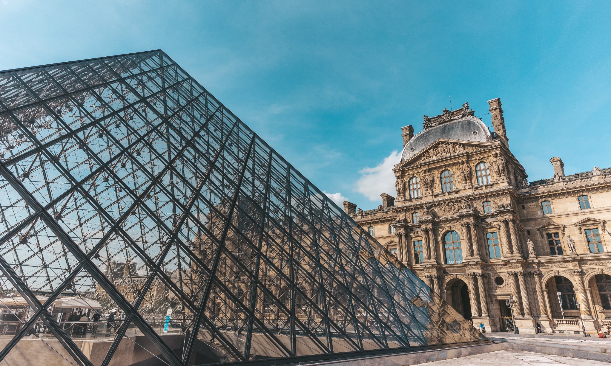 Telisik Louvre Sebagai Museum Seni Terbesar Di Dunia