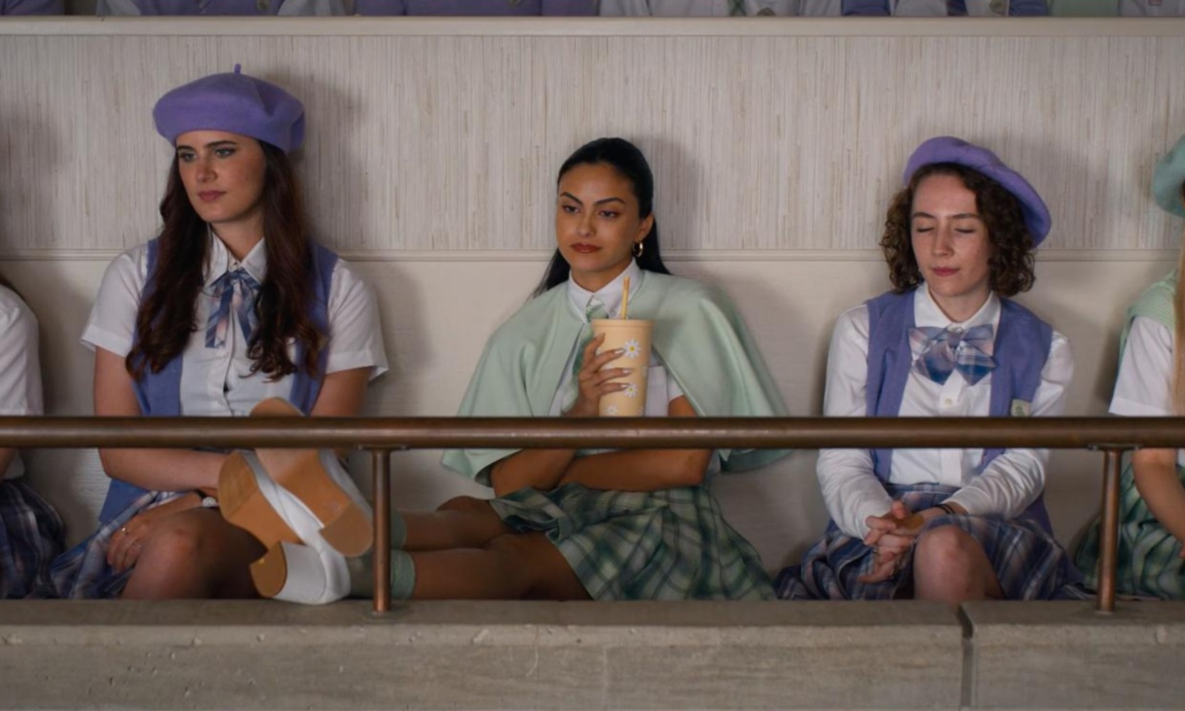 "Do Revenge" Puncaki Netflix Lewat Kisah Penyintas