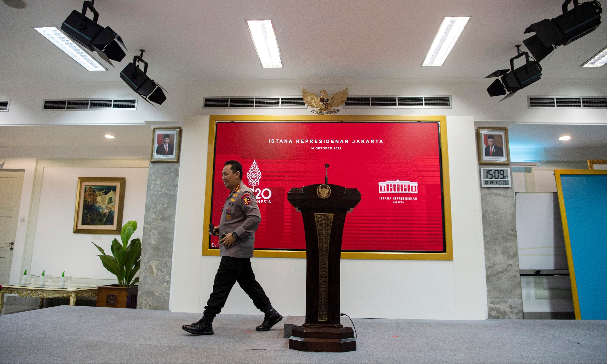 Presiden Minta Polri Kawal Pemda Hadapi Situasi Sulit