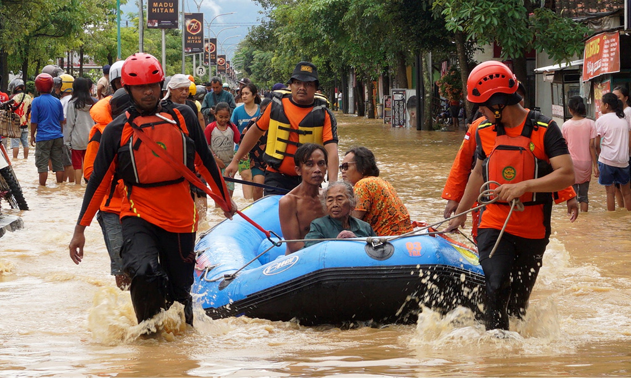 Banjir Trenggalek Kini Genangi Tulungagung