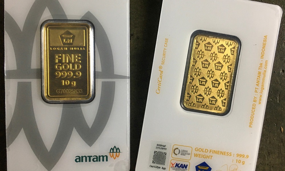 Harga Emas Antam Turun Ke Level Rp943.000/gram