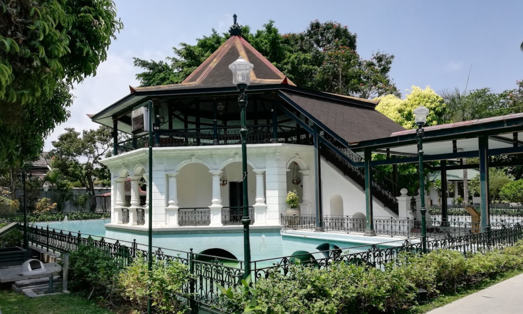 Serpihan Sejarah Panjang Keraton Di Pendopo Ambarukmo