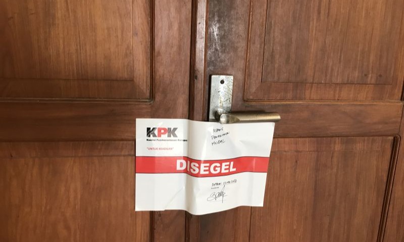 KPK Segel Kantor Anggota DPRD Surabaya