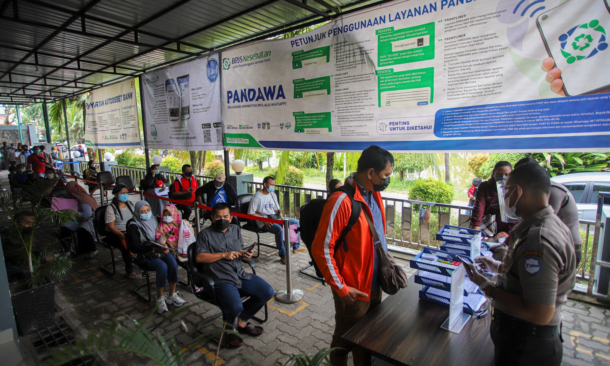 Mulai 2023, Covid-19 Disamakan Seperti Penyakit Lain