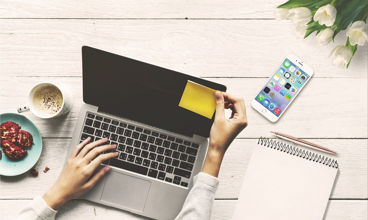 Maksimalkan Produktivitas Kerja Hybrid Di 2023