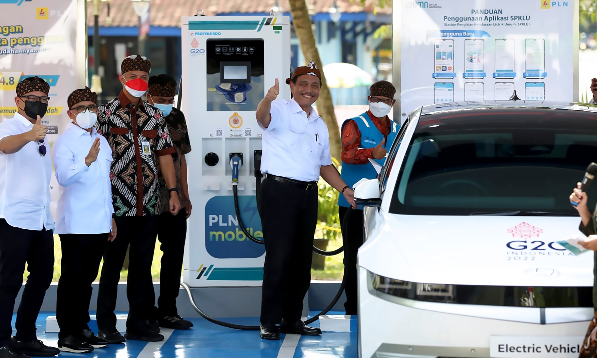 Luhut Pastikan Semua Produsen Mobil Listrik Akan Masuk Ke Indonesia