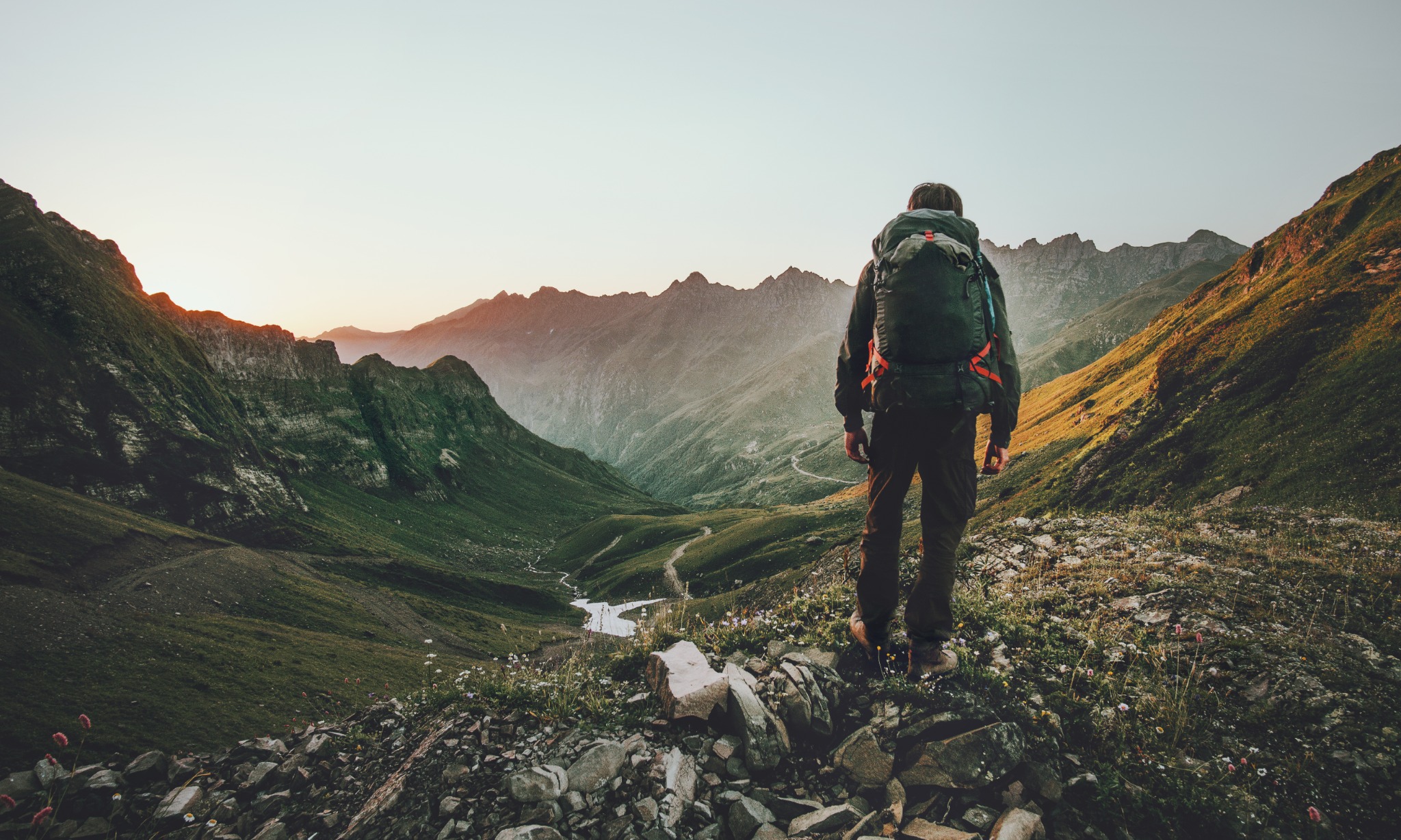 Memaknai Perjalanan Wisata Ala Backpacker