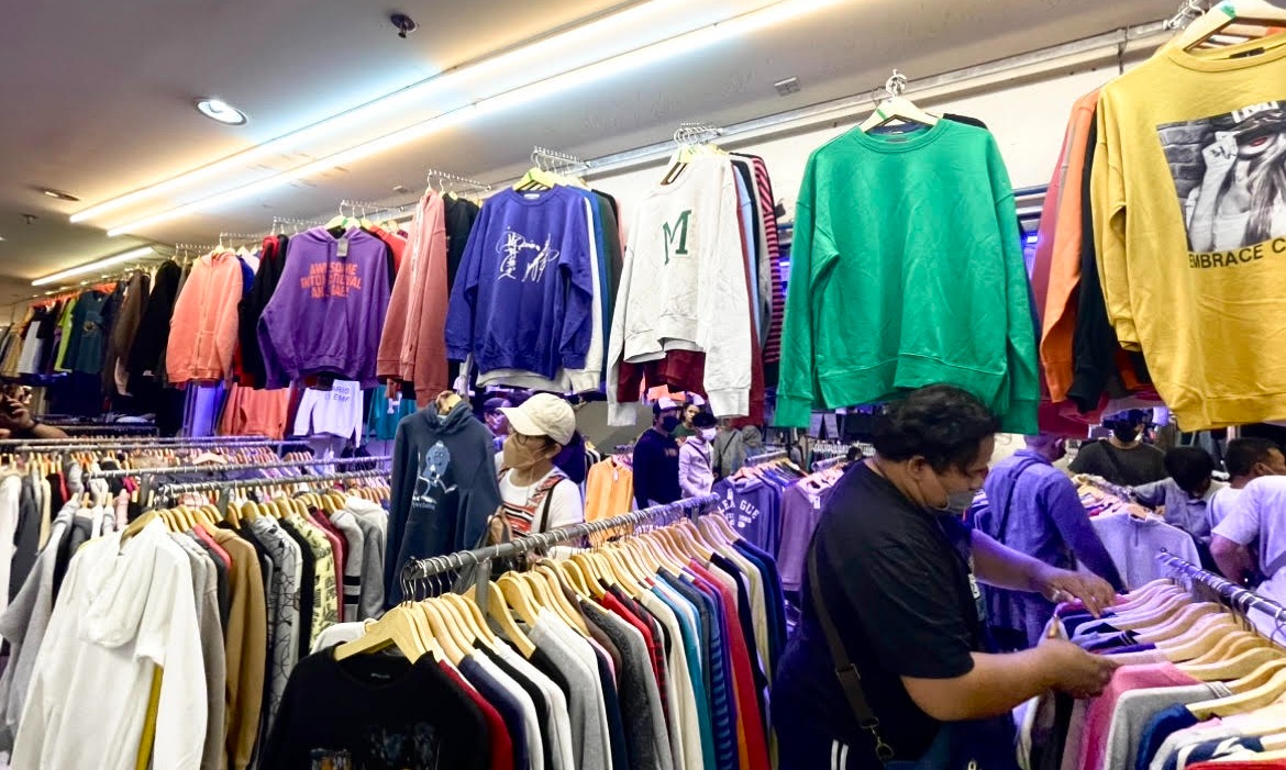 Hobi <i>Thrifting</i>, Wajib Tahu Risiko Penularan Penyakit