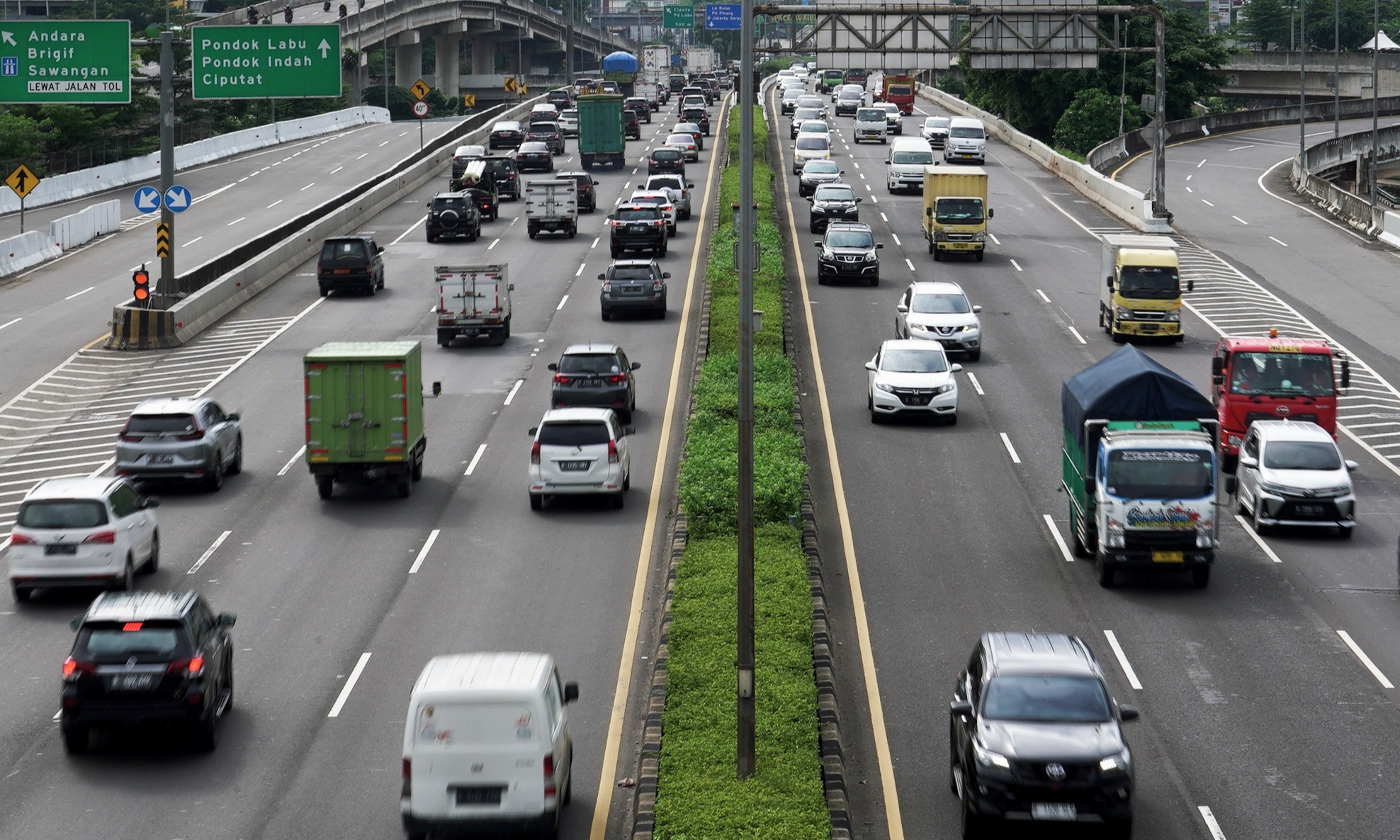 Pengguna Bisa Klaim Kerugian Akibat Jalan Tol Berlubang