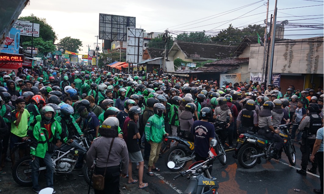 Siasat Berhadapan Dengan ‘Mata Elang’