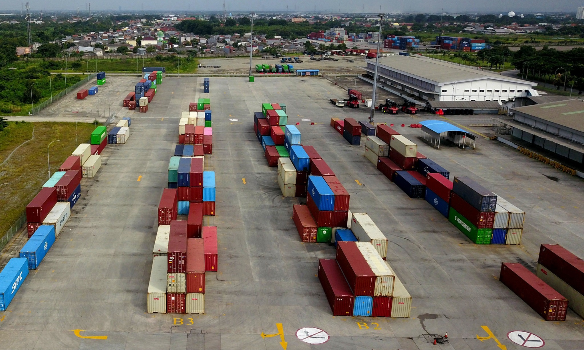 WTO: Berbagai Risiko Bebani Perdagangan Global 2023