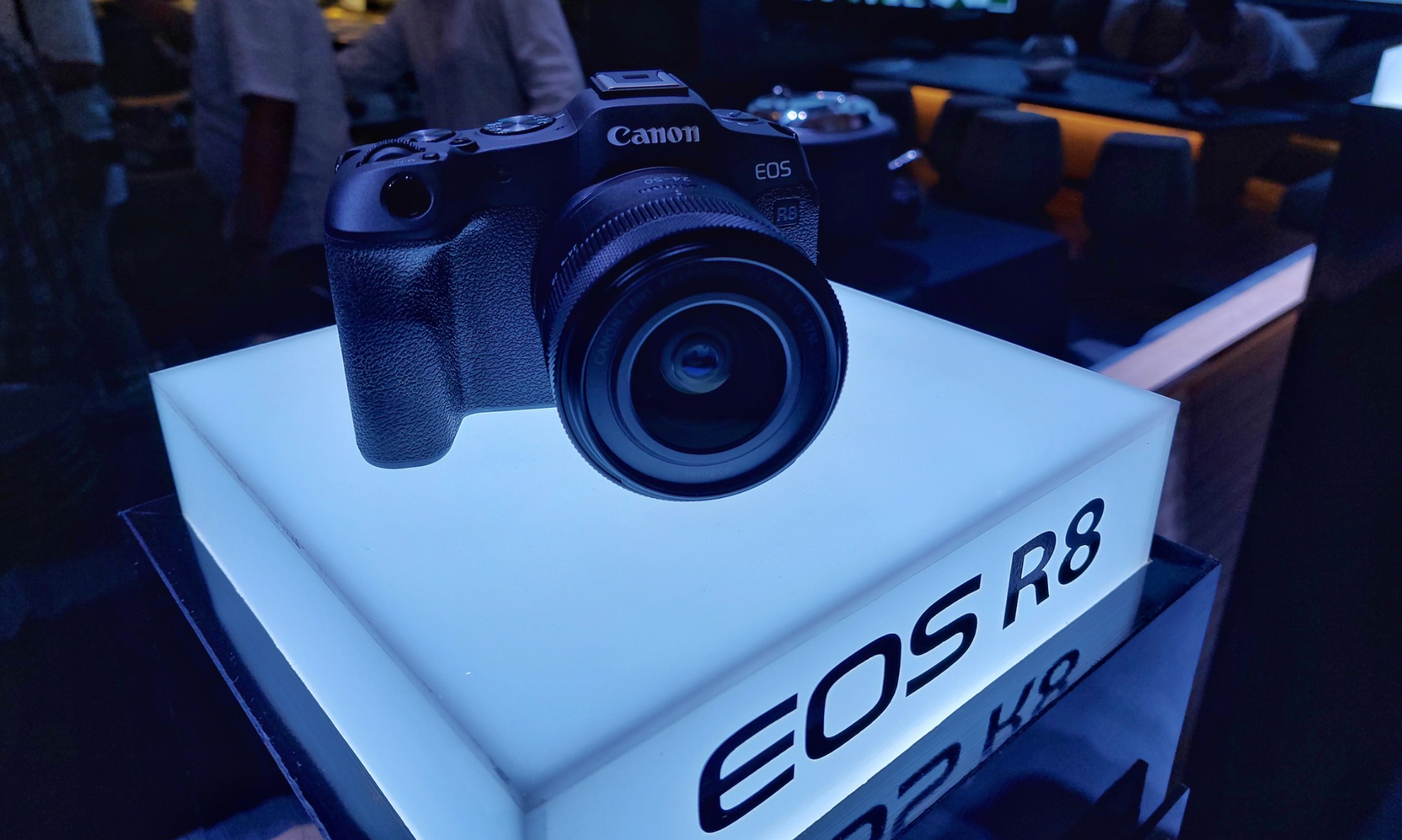 Canon EOS R8, Mirrorless Full-Frame Paling Ringan Dan Ringkas