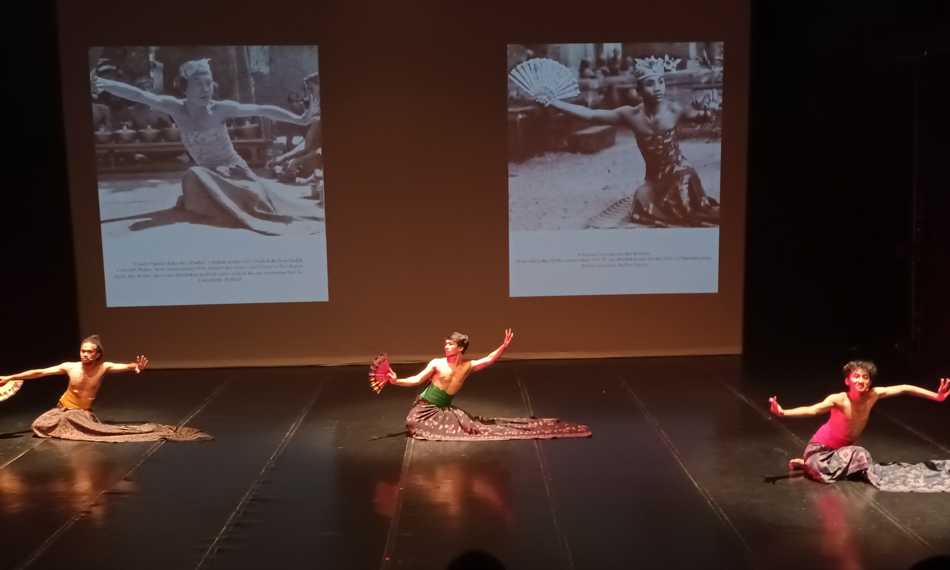 “The (Famous) Jung Jung-Te Jung Dance”, Menceritakan Sejarah Tari Igel