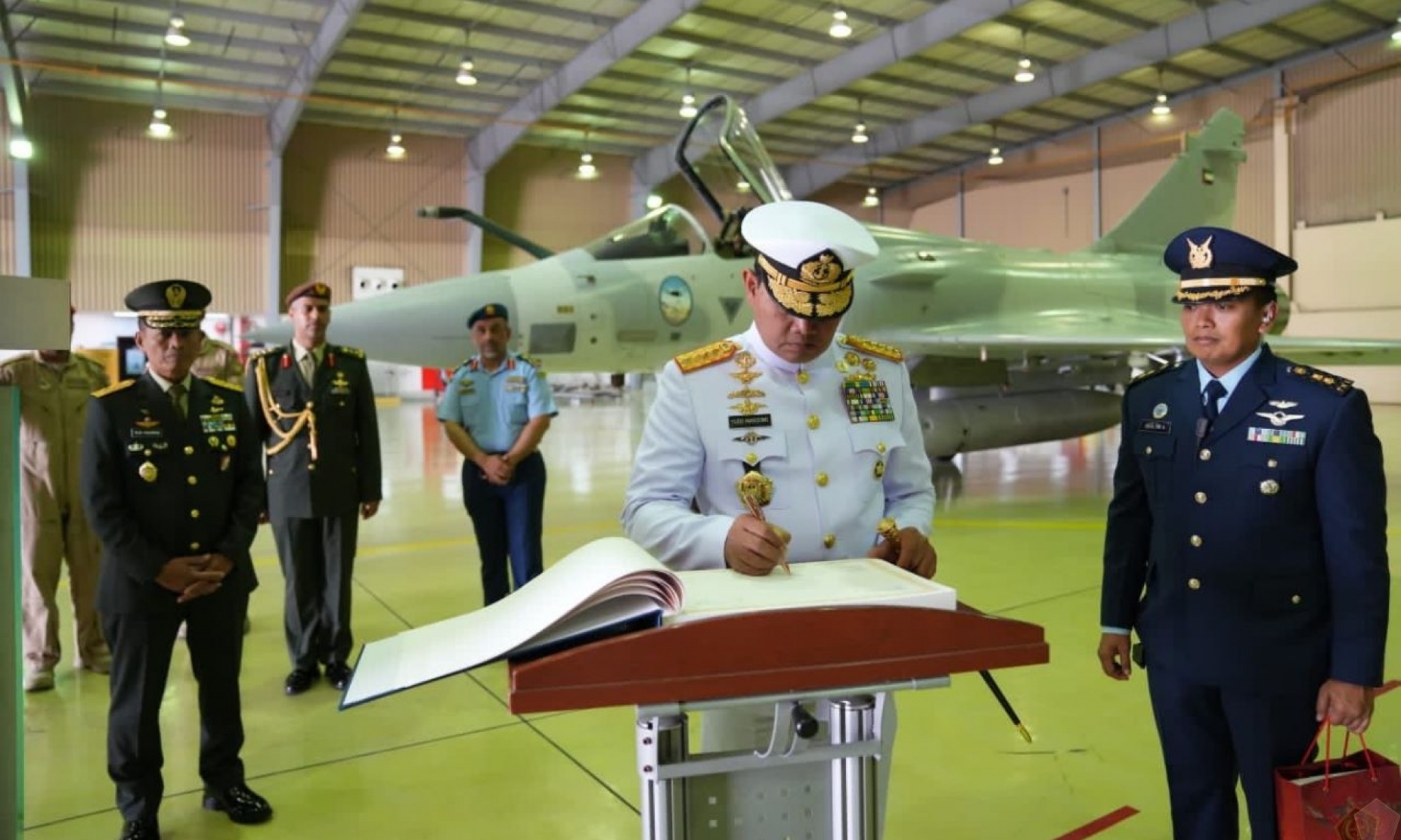 Menhan Kirim Tim Negosiasi Beli Mirage 2000-9 Dari UAE