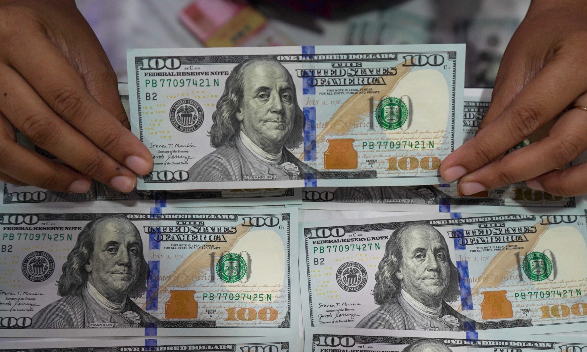 Dedolarisasi; Keharusan Atau Kelatahan?