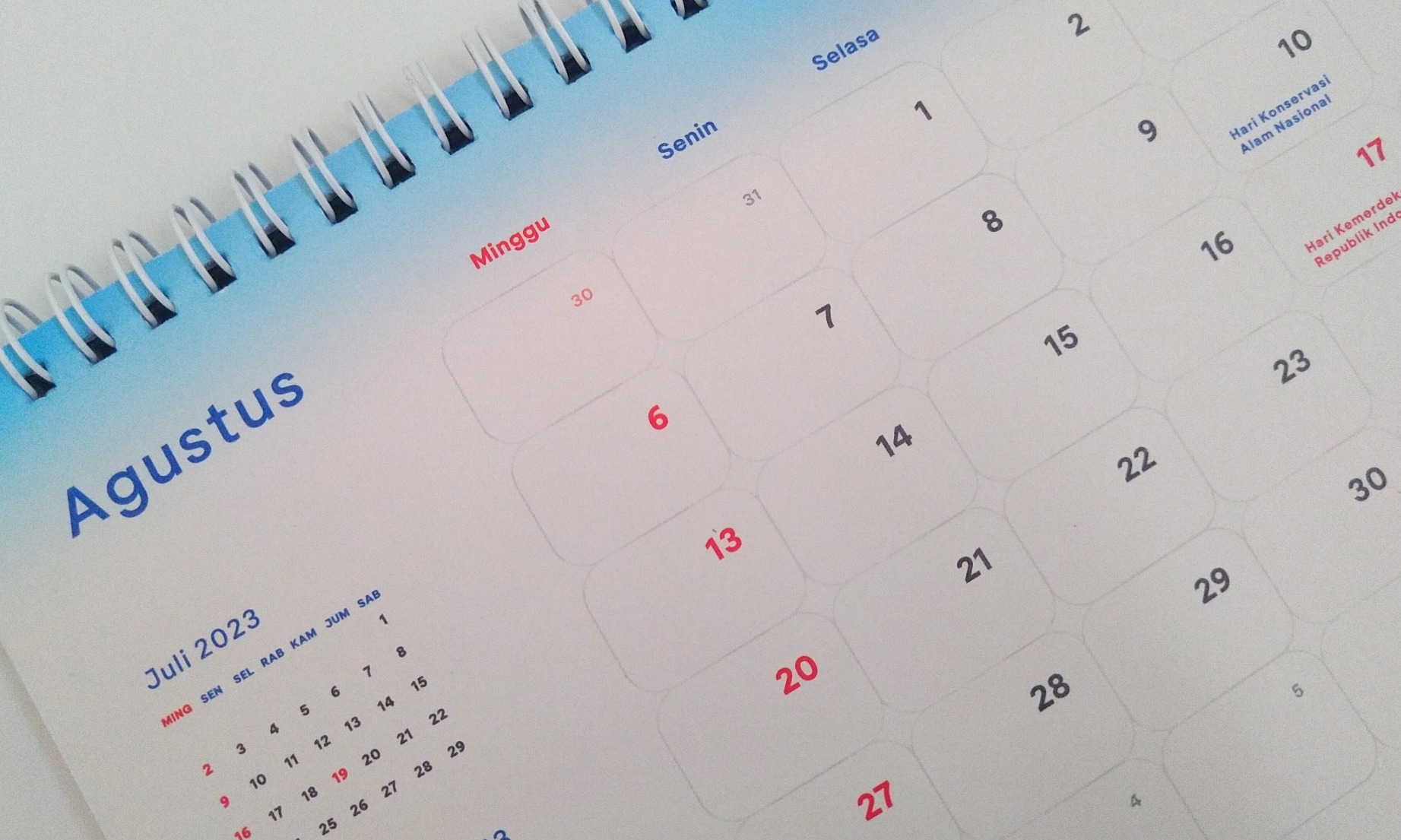 Fakta-Fakta Unik Bulan Agustus