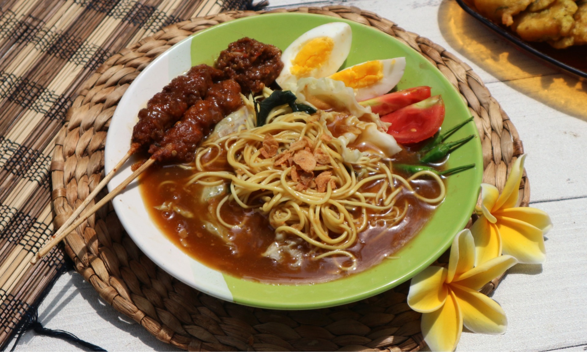 Mie Ongklok, Perpaduan Unik Kuah Kental Dan Bumbu Kacang Khas Wonosobo