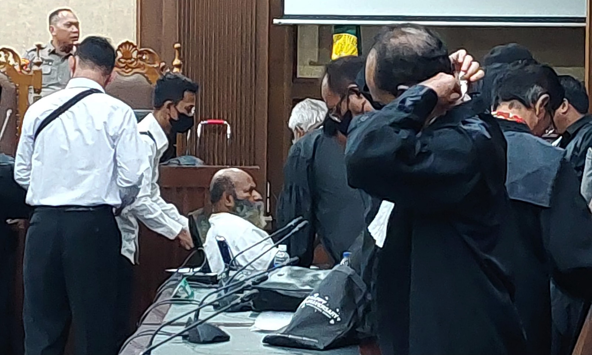 Dicecar Jaksa, Kesehatan Lukas Enembe Merosot