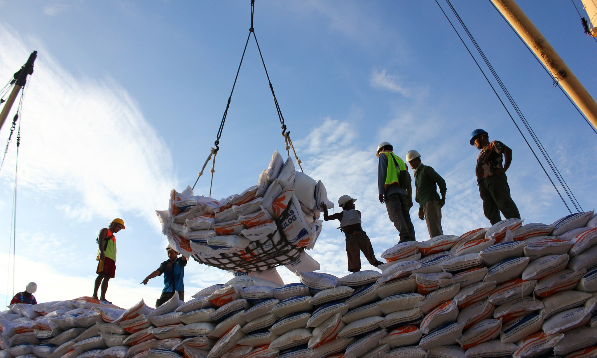 Bulog Klaim Selesaikan Kesepakatan Impor Beras 400 Ribu Ton