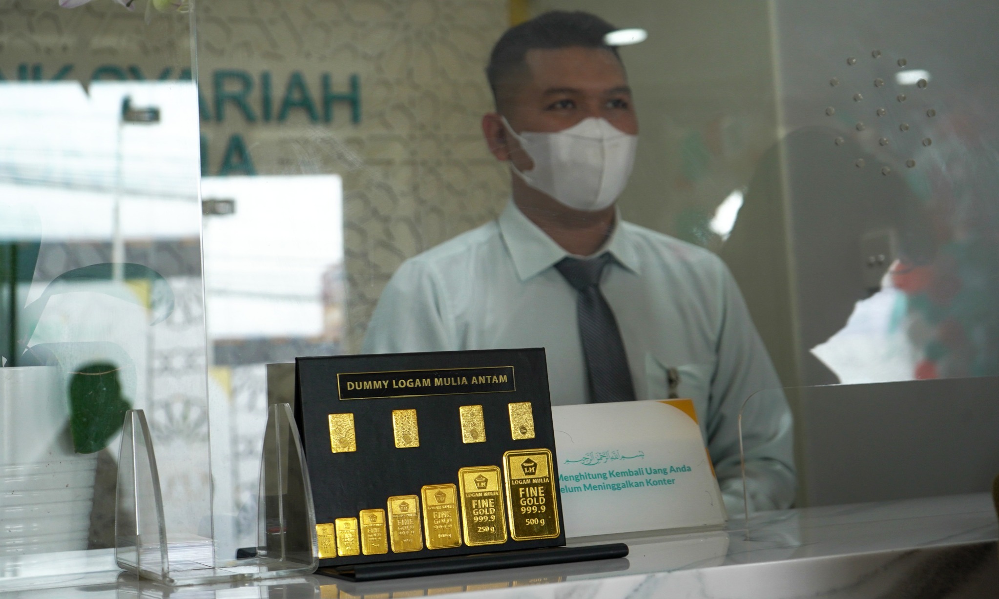 Harga Emas Antam Turun Rp4.000 per Gram, Lihat Daftar Harga Terbaru Sabtu 25 Oktober 2025