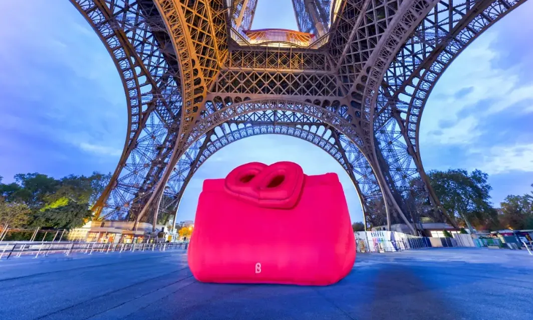 Buttonscarves Gelar Nina Global Tour Di Paris Dengan Instalasi