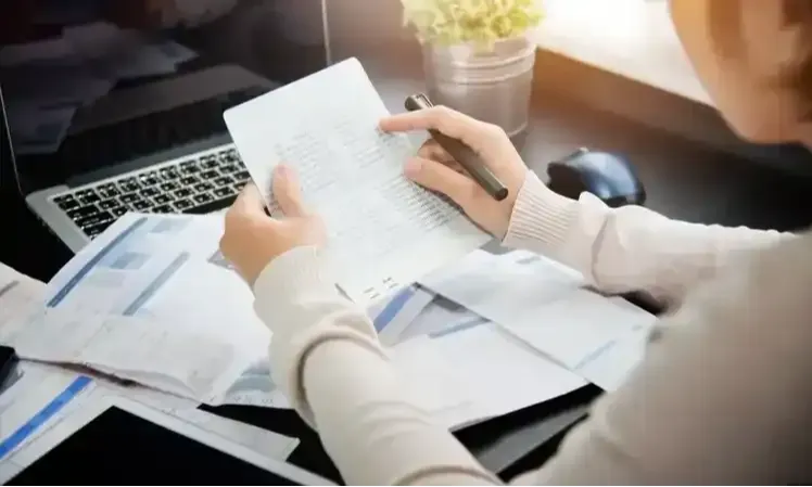 Jelang Pemilu 2024, OJK: Konsumsi Tetap Naik Meski Suku Bunga Naik