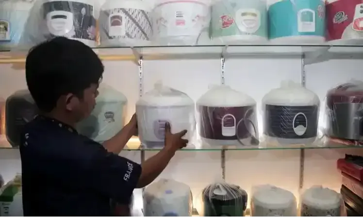 Berbau Politis, Pengamat Minta Program Rice Cooker Gratis Dibatalkan