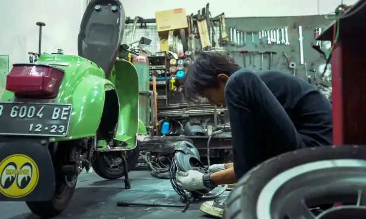 Masyarakat Hemat Lebih Dari Rp2 Juta Per Tahun Dengan Motor Listrik