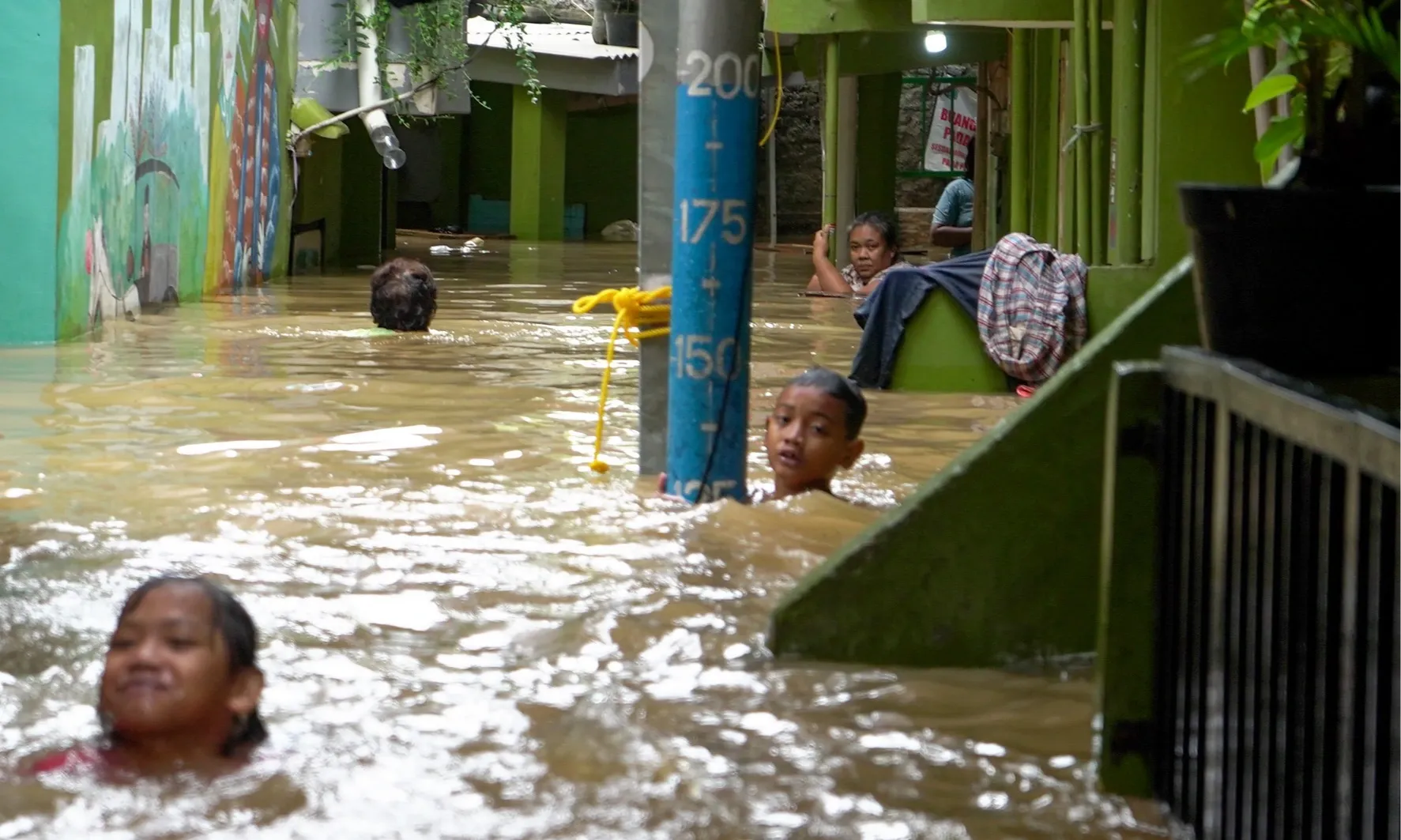 Warga Jakarta Bisa Akses Peringatan Dini Banjir Via Online