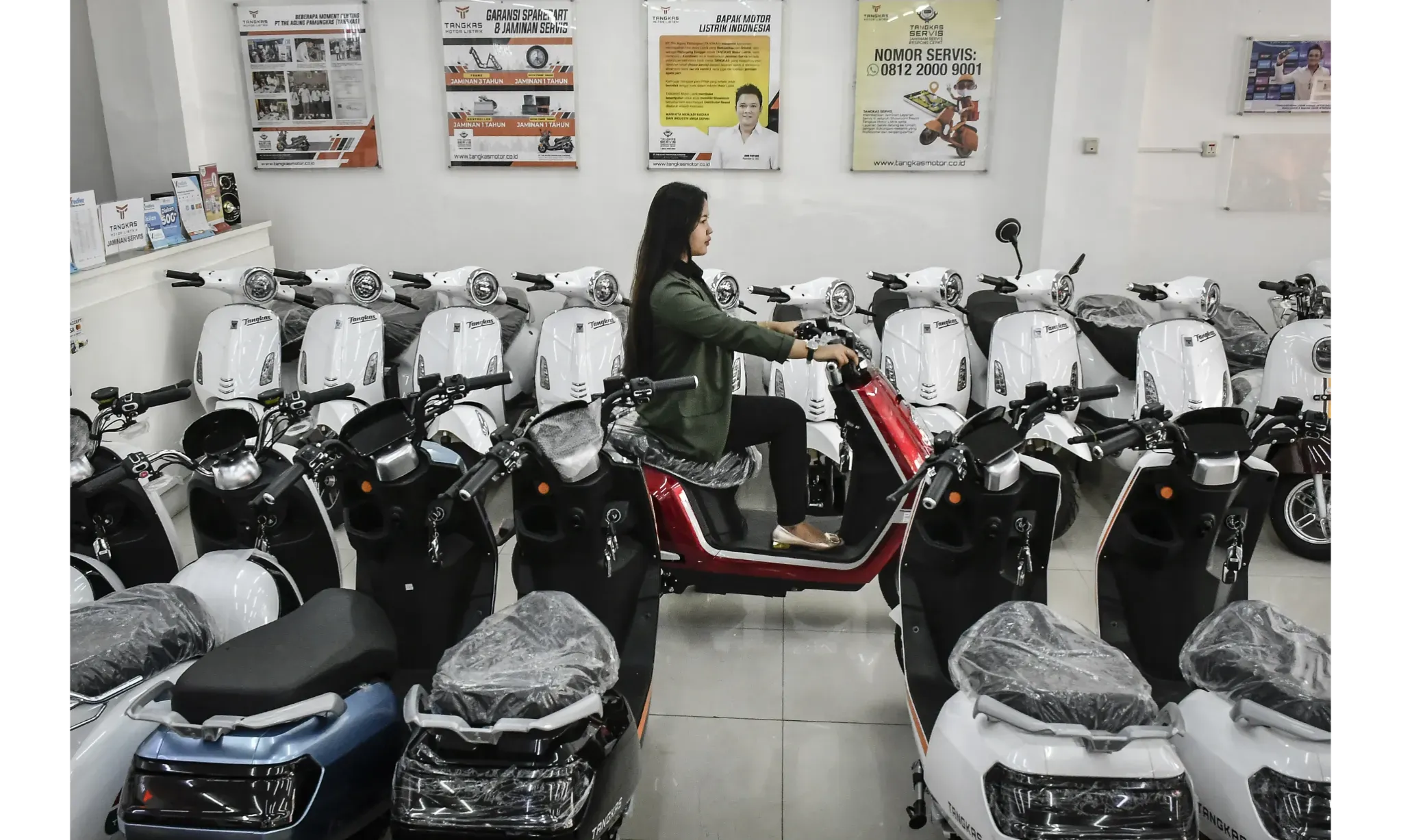 Menperin Akui Masih Banyak PR Genjot Industri Sepeda Motor Listrik