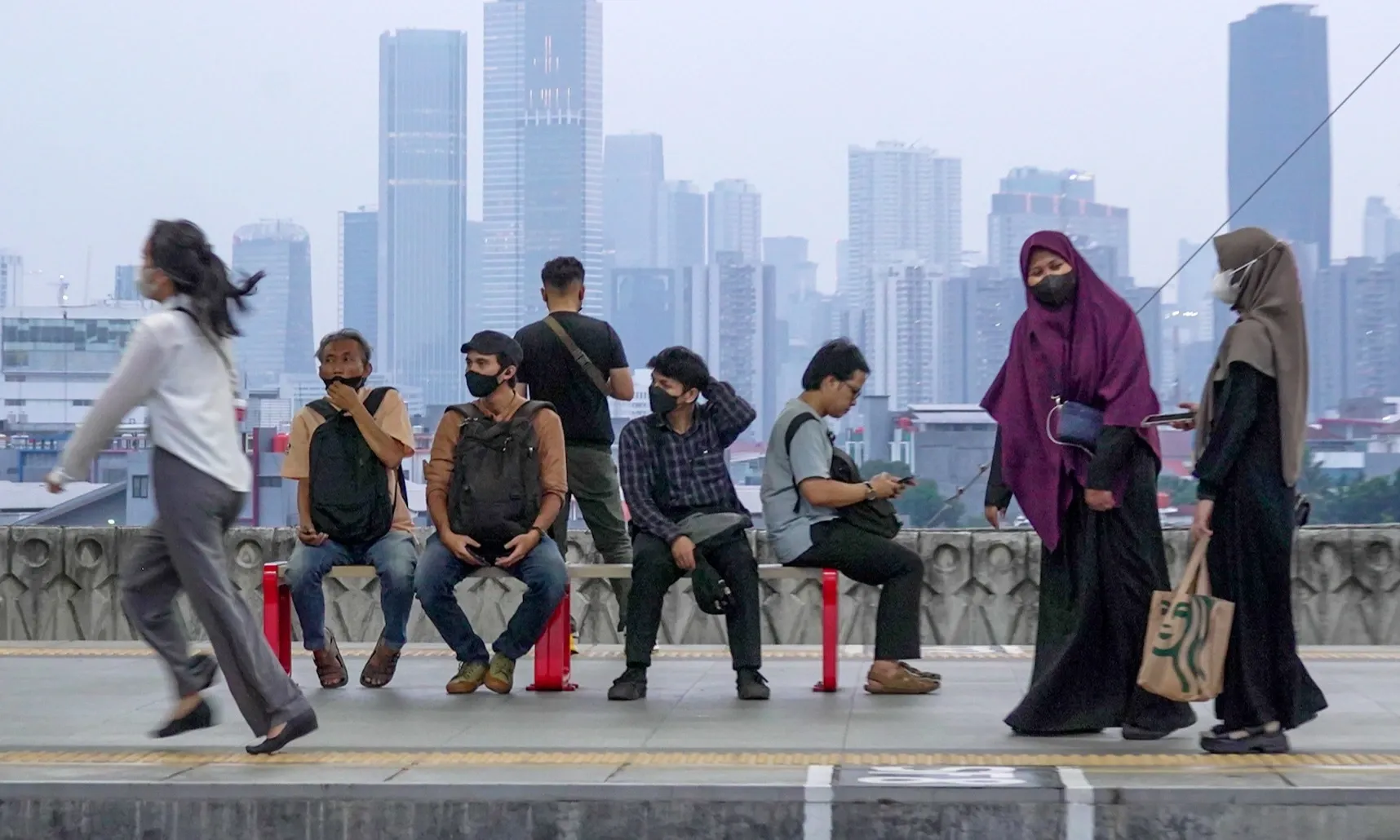 Kasus Covid-19 Meningkat, Warga Diminta Jaga Prokes Saat Libur Nataru